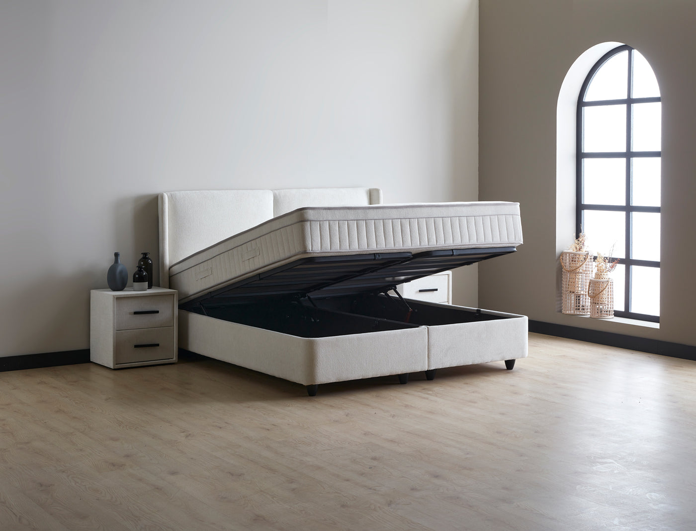 RUBY Boxspringbett Stauraum Bettkasten Samtstoff Weiß Boxbett von ABC Bedding | ruby-boxspringbett-stauraum-bettkasten-webstoff-hellgrau-boxbett | Mit Bettkasten