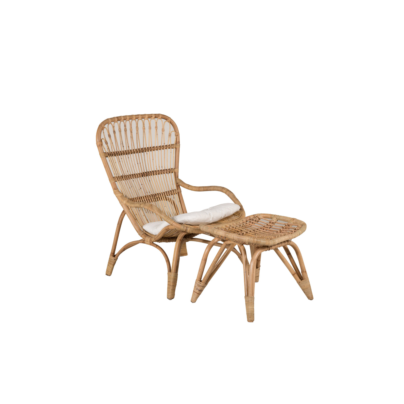 Fuyuko Lounge Chair – Rattan / Offwhite-Kissen. inc. Ottomane
