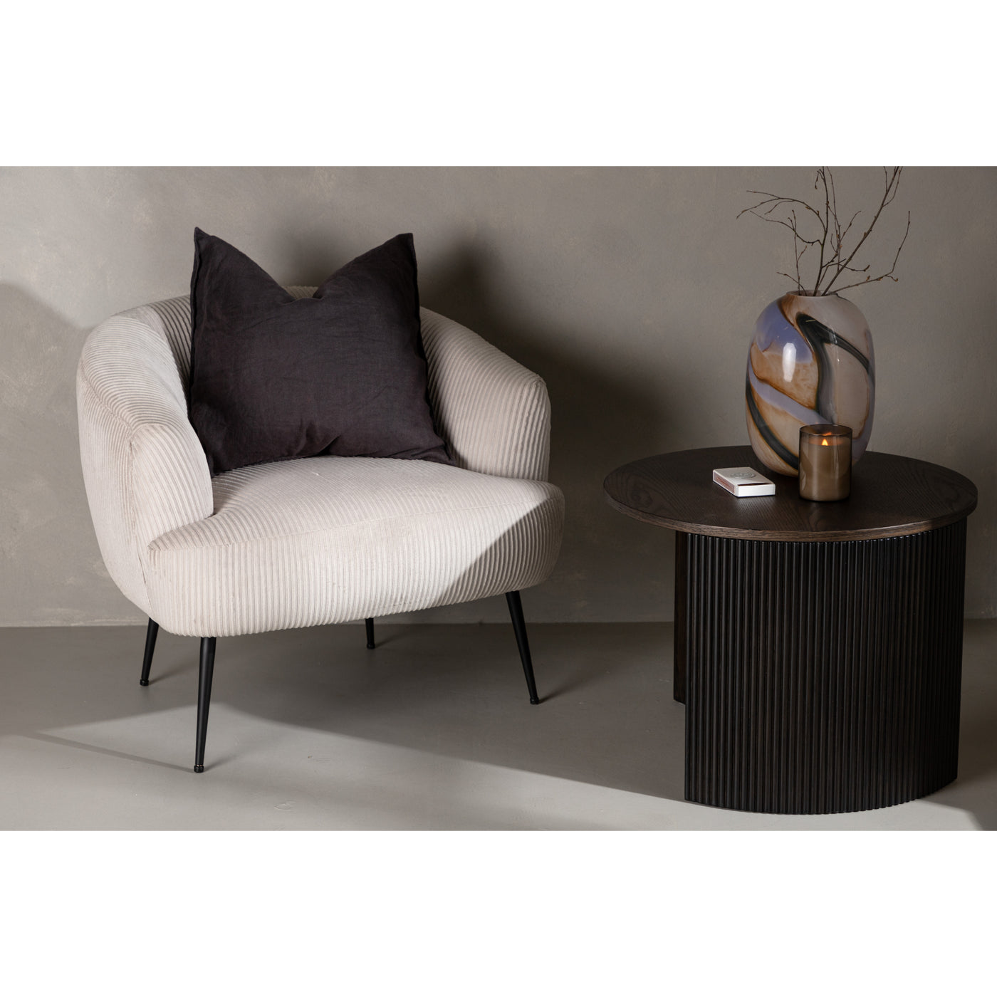 Estella Wohnzimmer Sessel – Schwarz / Weißer Cord