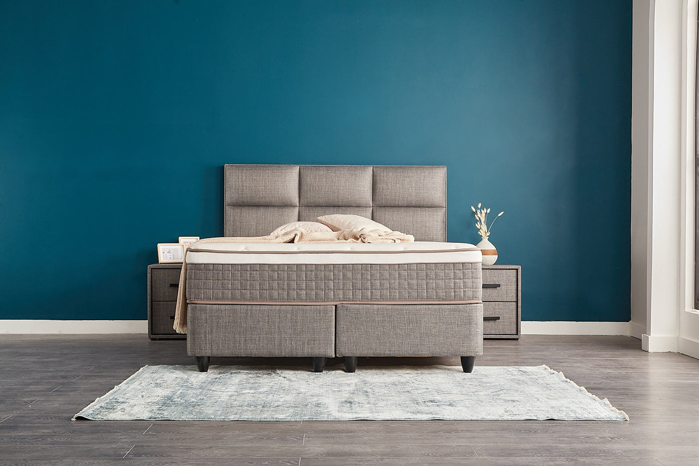 ZELDA Boxbett Boxspringbett Bettkasten Strukturstoff Grau Greige orthopädisch von ABC Bedding | zelda-boxbett-boxspringbett-mit-bettkasten-samt-grau-anthrazit | Mit Bettkasten